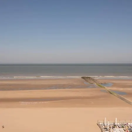 Beachfront With Panoramic Sea View Middelkerke