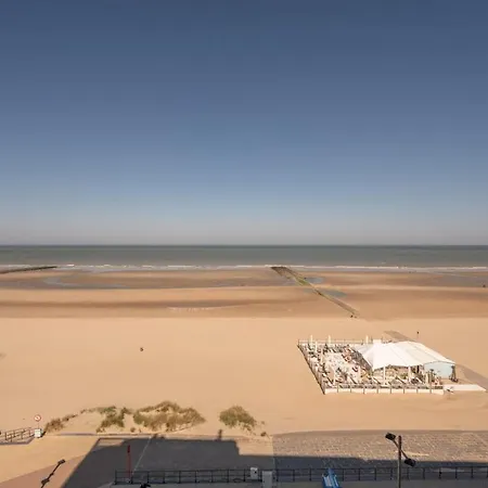 Beachfront With Panoramic Sea View Apartamento Middelkerke